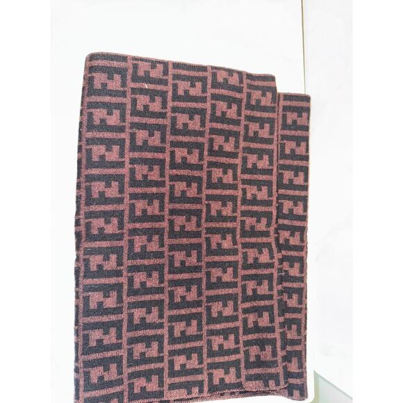 Fendi Iconic Fendi "FF" logo pattern Wool Blend Scarf